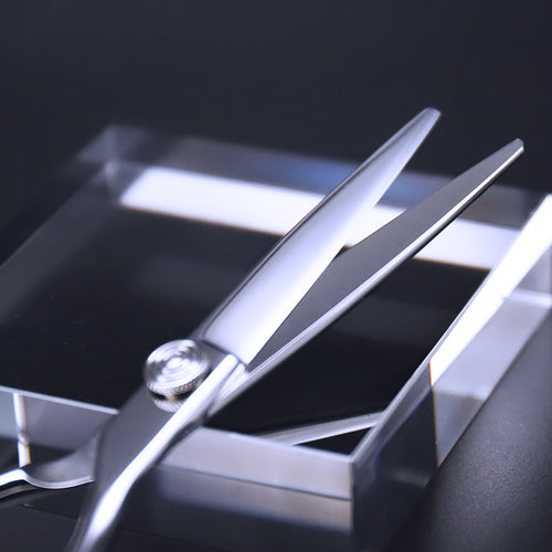 5,5 Zoll Professionelle Präzisions-Haarschere – VG10 Stahl, True Convex Edge, Semi-Offset Griff
